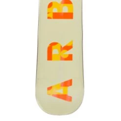 151cm Arbor Cadence Women's Snowboard 2015 | USED 17 151cm Arbor Cadence Women's Snowboard 2015 | USED -The Ski Equip Shop 151 Arb Cade 15 5of8